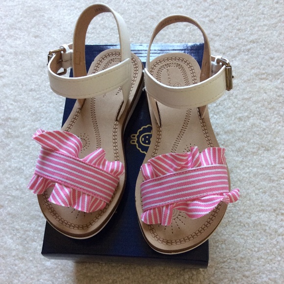 Adrienne Vittadini Other - Girls Ruffle Sandals Size 1